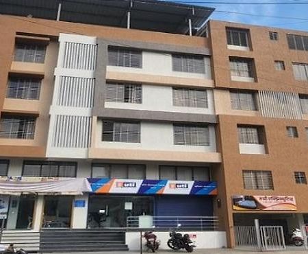 Hotel Ruchi Executive サーターラー エクステリア 写真
