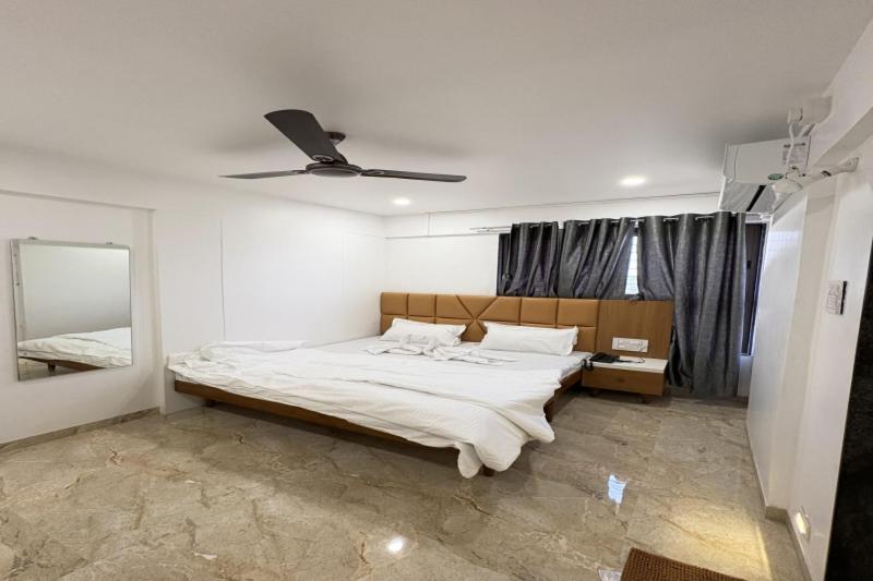 Hotel Ruchi Executive サーターラー エクステリア 写真